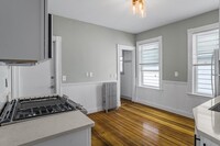 37 Harbor View St, Unit 3 in Boston, MA - Building Photo - Building Photo