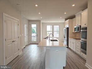 2130 Acadia Rd in Herndon, VA - Building Photo - Building Photo