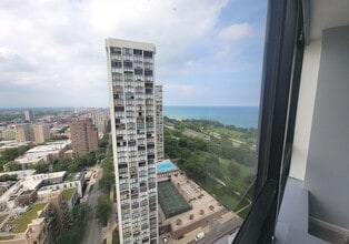 5415 N Sheridan Rd in Chicago, IL - Building Photo - Building Photo