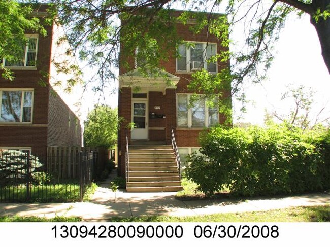 5117 W Gunnison St, Unit Garden in Chicago, IL - Building Photo - Building Photo