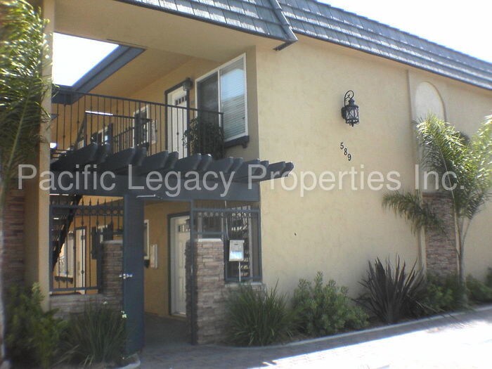 589 11th St-Unit -APT 10 in Imperial Beach, CA - Building Photo