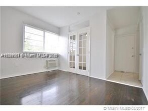1995 Marseille Dr in Miami Beach, FL - Building Photo - Building Photo
