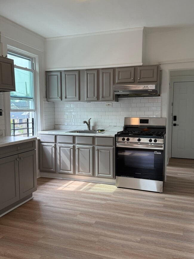 342 E Westfield Ave, Unit 2B