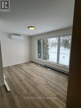 B - 692 CLAUDE St in Ottawa, ON - Building Photo - Building Photo