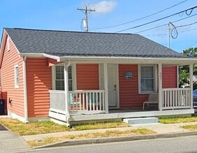 207 5th Ave S in North Myrtle Beach, SC - Building Photo - Building Photo