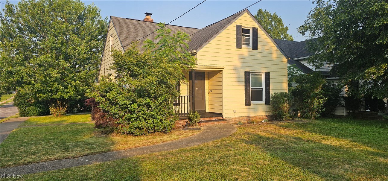 5025 Henry St in Garfield Heights, OH - Building Photo