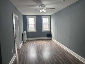 2a Walnut St in Ambler, PA - Building Photo - Building Photo