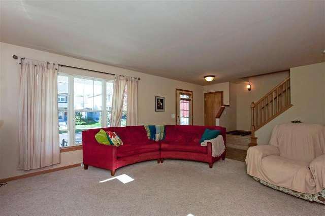 property at 8867 Sunstone Ln