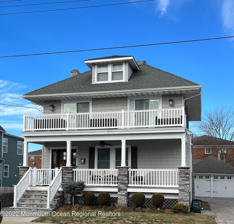 314 Park Pl Ave in Bradley Beach, NJ - Building Photo