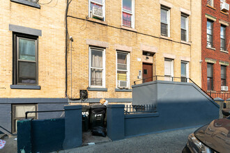 190 Rockaway Ave in Brooklyn, NY - Building Photo - Building Photo