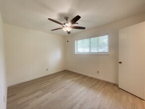 7710 Romney Rd in Houston, TX - Building Photo - Building Photo