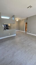 701 Gibson Dr in Roseville, CA - Building Photo - Building Photo