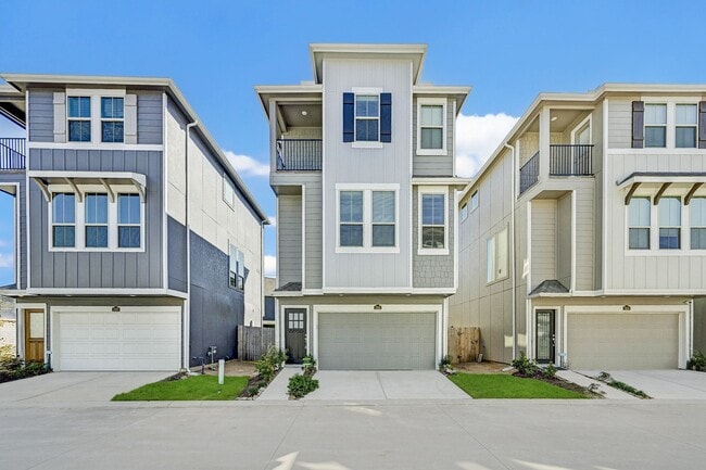 property at 1918 Kirby Landing Dr