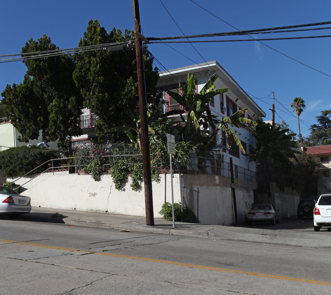 1111 Marion Ave in Los Angeles, CA - Building Photo - Building Photo