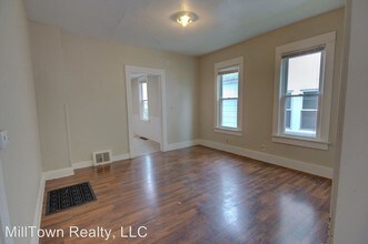 1228 15th St in Rock Island, IL - Building Photo - Building Photo