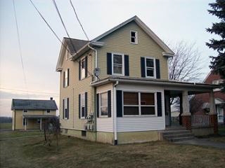 1403 E Derry Rd in Hershey, PA - Building Photo