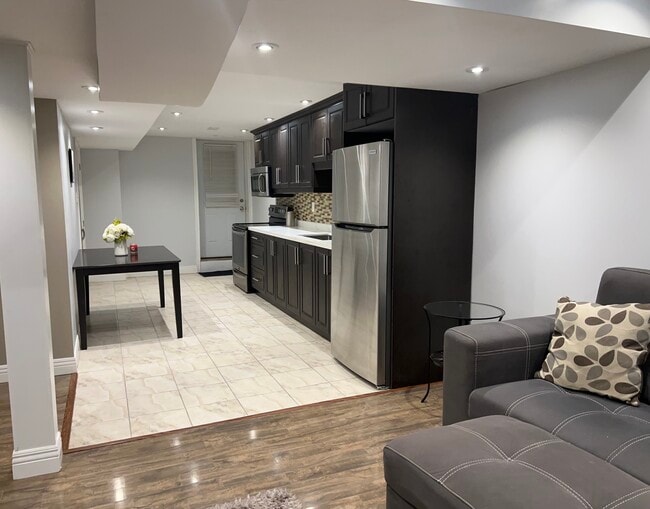 20 Citronella Ln in Brampton, ON - Building Photo - Building Photo