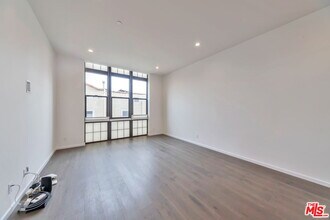 1824 Redondo Blvd in Los Angeles, CA - Building Photo - Building Photo