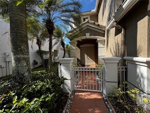 1007 Bamboo Ln in Weston, FL - Building Photo - Building Photo