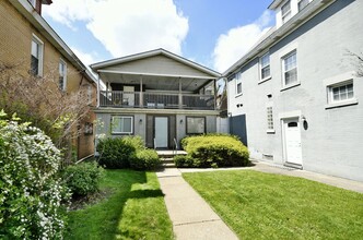 2102 West St in Munhall, PA - Building Photo - Building Photo
