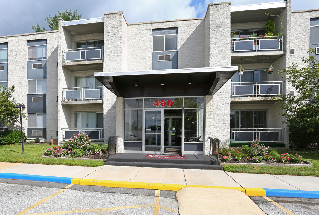 Regency Square in Newark, DE - Building Photo