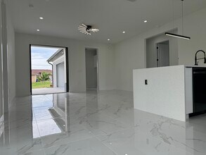 3210 8th St SW in Lehigh Acres, FL - Building Photo - Building Photo