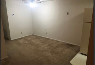 32 Woodglen Apartment, Unit B 18 in Arnold, MO - Building Photo - Building Photo