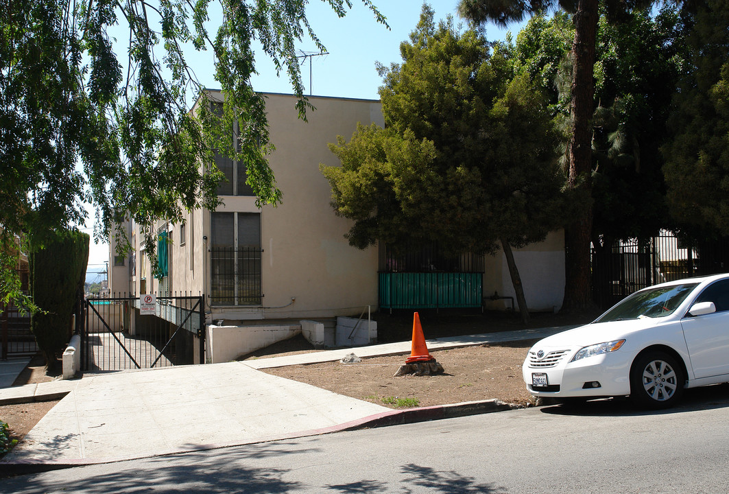 515 N Ardmore Ave in Los Angeles, CA - Foto de edificio