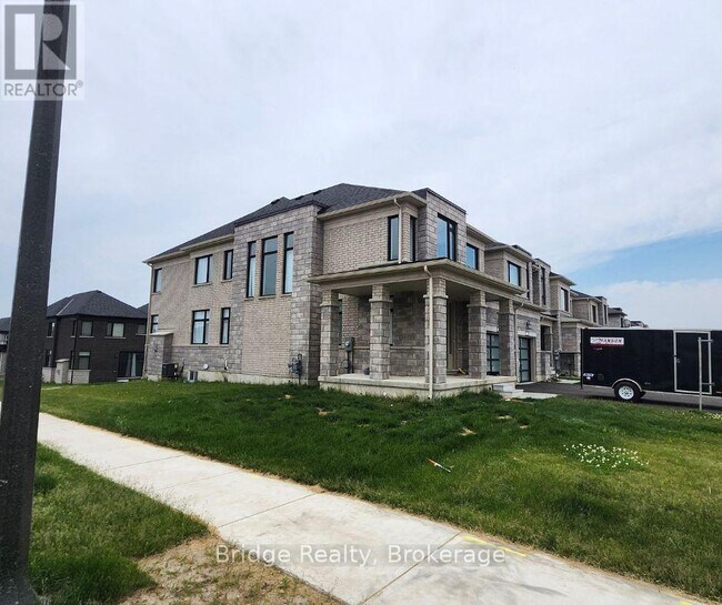 744 Khalsa Dr in Woodstock, ON - Building Photo - Building Photo
