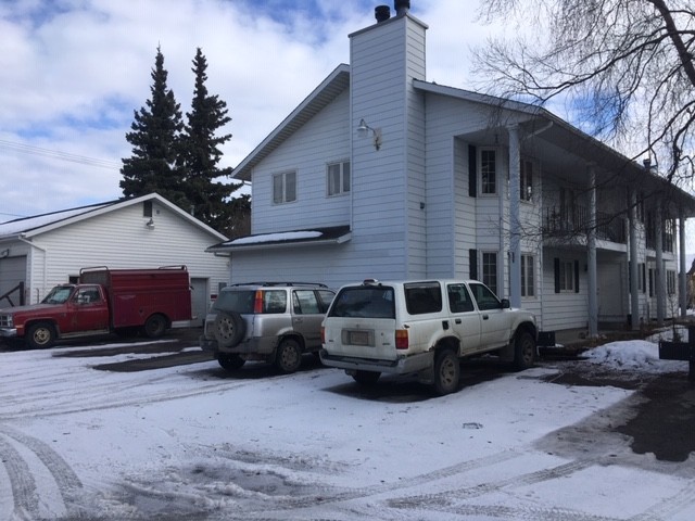 1308 Karluk St in Anchorage, AK - Building Photo