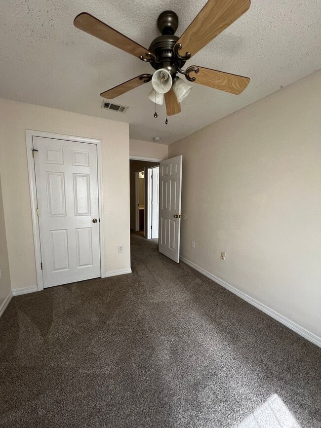 202 Johnson Ct in Crestview, FL - Building Photo - Building Photo