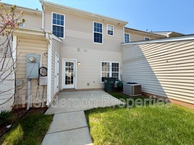 4739 Forestridge Commons Dr in Charlotte, NC - Building Photo - Building Photo