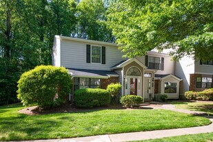 7811 Falcon Rest Cir in Raleigh, NC - Building Photo