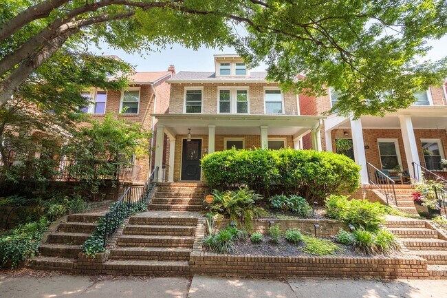 2408 Rosewood Ave in Richmond, VA - Building Photo - Building Photo