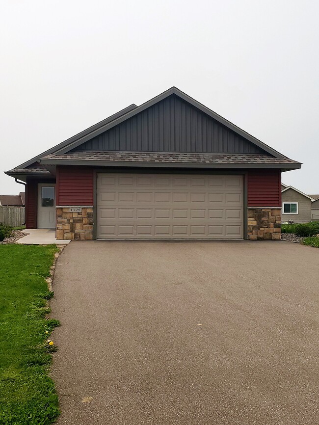 property at 1775 Aspen Ct