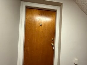 12 Williamsburg Ct in Shrewsbury, MA - Building Photo - Building Photo