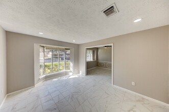 361 Dawn Hill Dr in Friendswood, TX - Building Photo - Building Photo