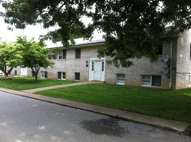 435 Burns Ave, Unit 4