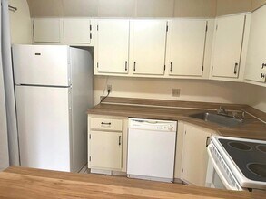 531 Shady Pine Way in Greenacres, FL - Building Photo - Building Photo