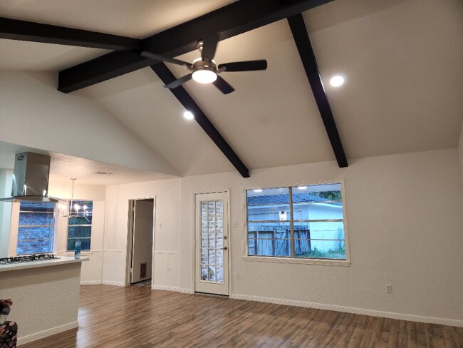 10310 Pine Pass Dr in Houston, TX - Building Photo - Building Photo