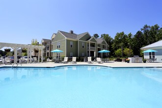 The Apartments at Shade Tree in Johns Island, SC - Foto de edificio - Building Photo