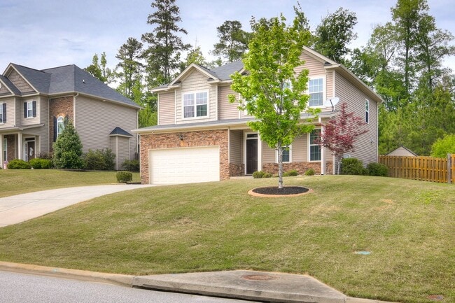 1031 Lancaster Way in Grovetown, GA - Building Photo - Building Photo