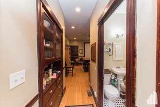 3324 N Ravenswood Ave-Unit -1TV in Chicago, IL - Building Photo - Building Photo