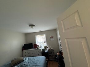 70 Chadwick St in Paterson, NJ - Foto de edificio - Building Photo