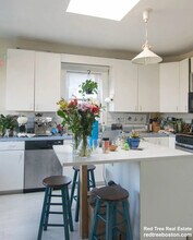 231 Harvard St, Unit 5 in Cambridge, MA - Building Photo - Building Photo