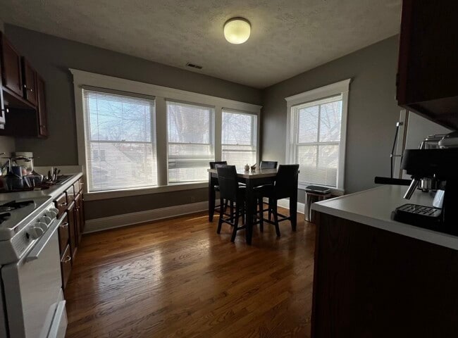 1445 C St, Unit 1445 C Street in Lincoln, NE - Foto de edificio - Building Photo