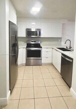 210 SW 11th St in Miami, FL - Building Photo - Building Photo