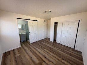 428 W Wayside Dr in Dinuba, CA - Building Photo - Building Photo
