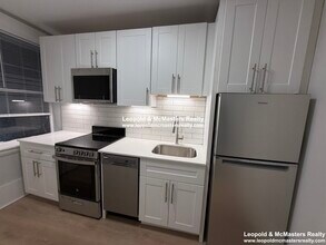59 Joy St, Unit 2 in Boston, MA - Foto de edificio - Building Photo