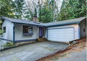 15 Inlet Circle in Bellingham, WA - Building Photo